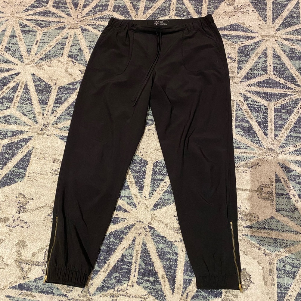 Albion fit black jetsetters